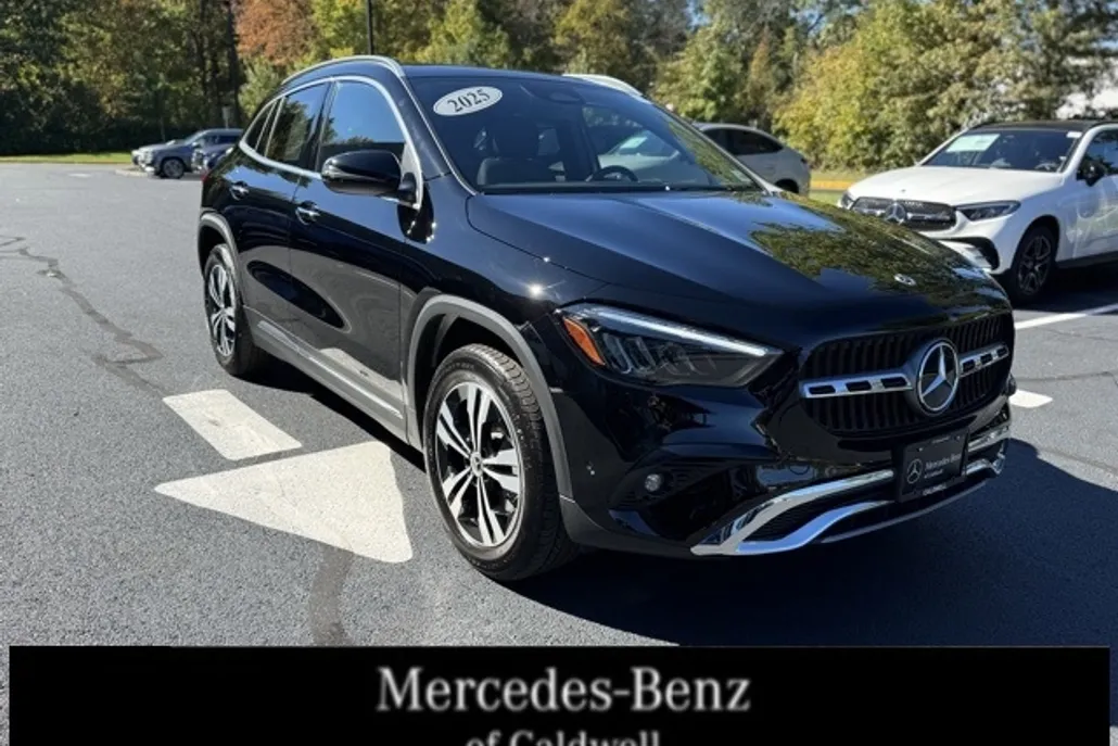 2025 Mercedes Benz GLA 250 4MATIC photo 1