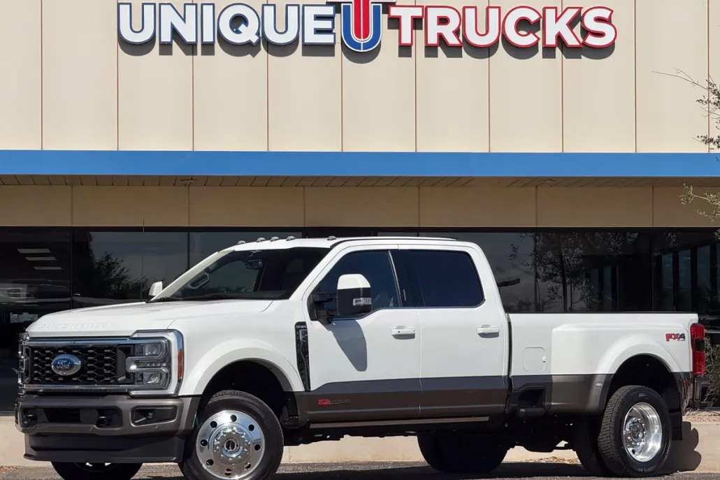 2023 Ford F-450 King Ranch photo 1
