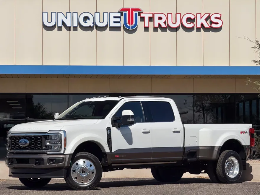 2023 Ford F-450 King Ranch photo 1