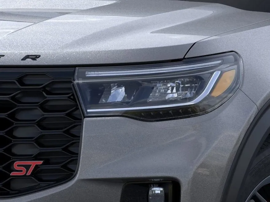2025 Ford Explorer ST photo 1