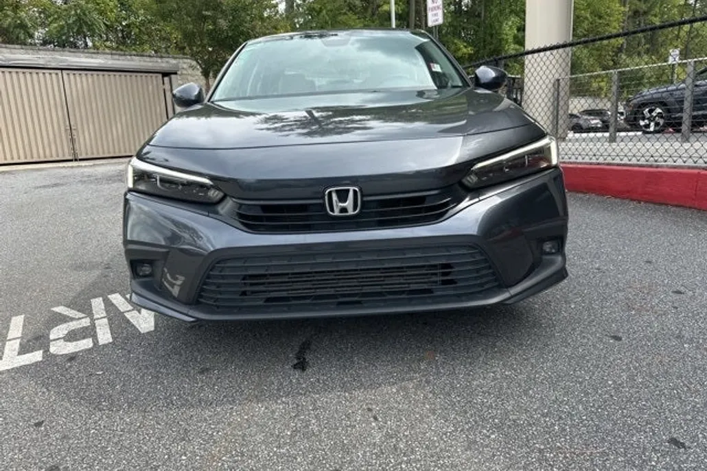 2022 Honda Civic Touring photo 1