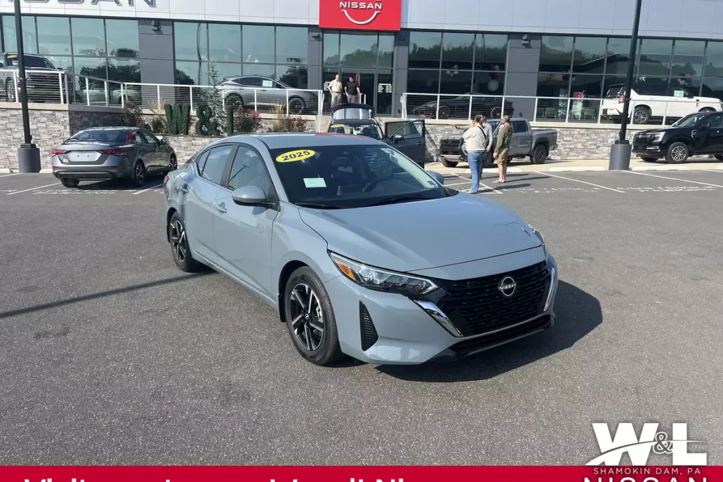 2025 Nissan Sentra SV photo 1