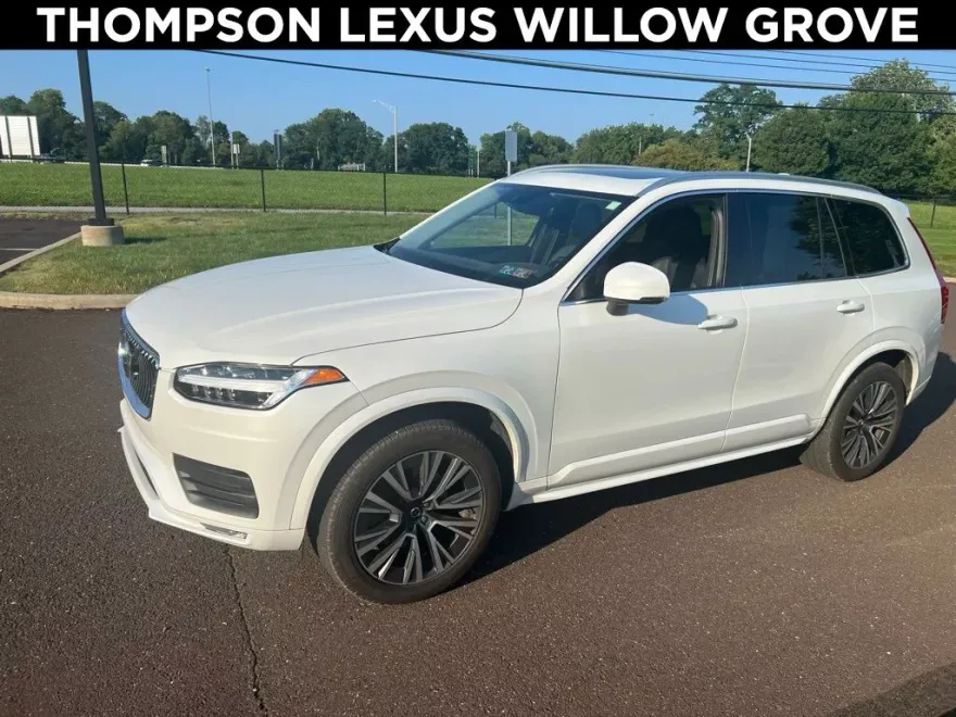 2020 Volvo XC90 T5 Momentum photo 1