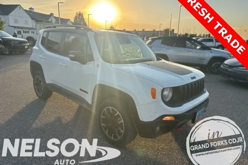 2023 Jeep Renegade Trailhawk photo 1