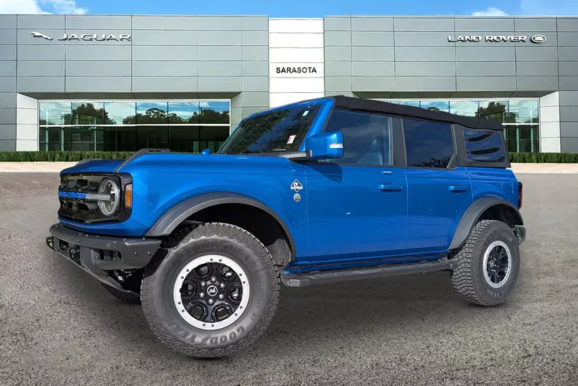 2022 Ford Bronco Outer Banks photo 1
