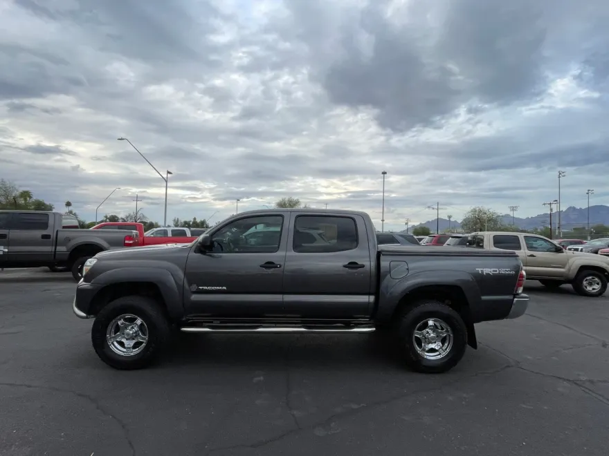 2013 Toyota Tacoma PreRunner V6 photo 1