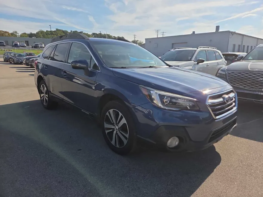 2019 Subaru Outback 2.5i Limited photo 1
