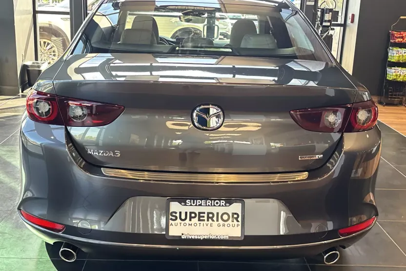 2025 Mazda Mazda3 2.5 s Preferred photo 1