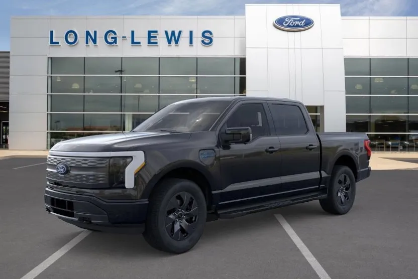2025 Ford F-150 Lightning Lariat photo 1