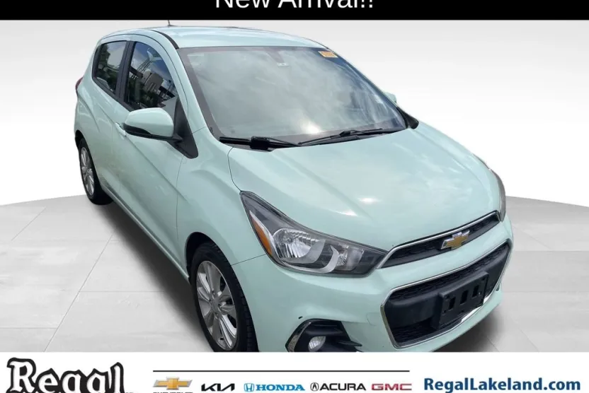 2017 Chevrolet Spark 1LT LT photo 1