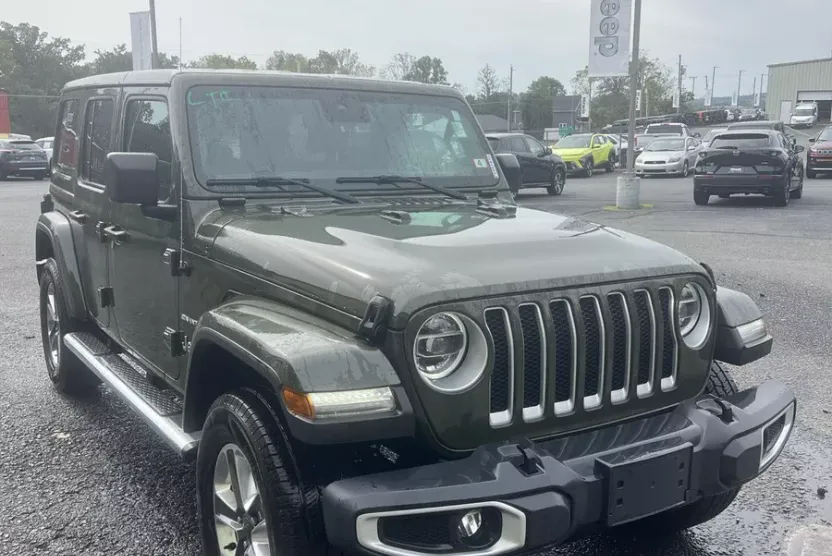 2021 Jeep Wrangler Unlimited Sahara photo 1