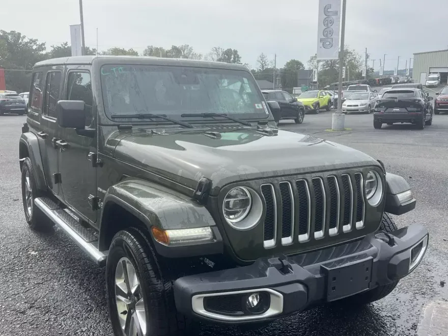 2021 Jeep Wrangler Unlimited Sahara photo 1