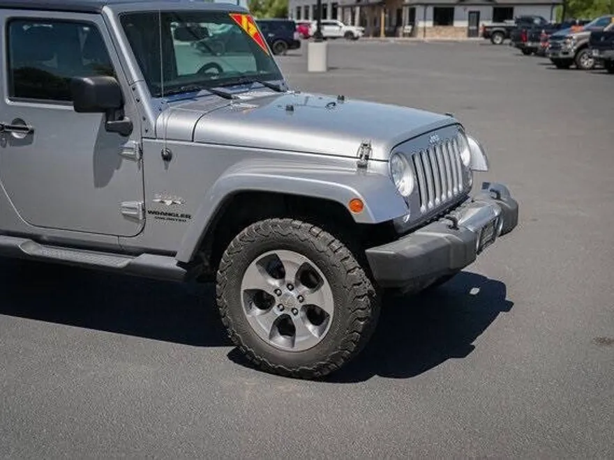 2017 Jeep Wrangler Unlimited Sahara photo 1