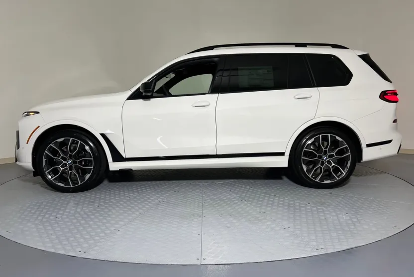 2026 Bmw X7 M60i photo 1