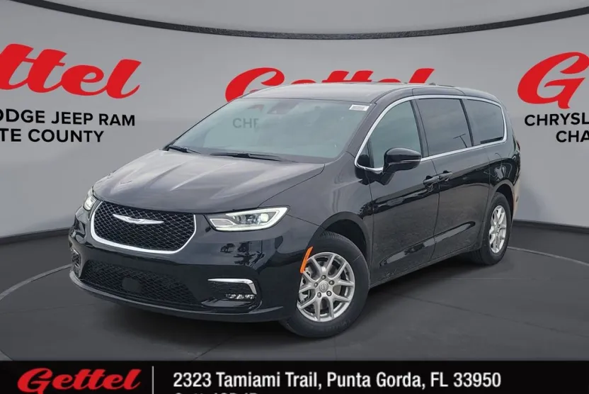 2026 Chrysler Pacifica photo 1