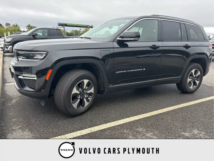 2024 Jeep Cherokee Limited 4xe photo 1