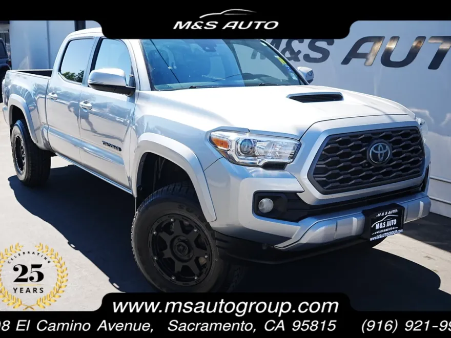 2022 Toyota Tacoma TRD Sport photo 1