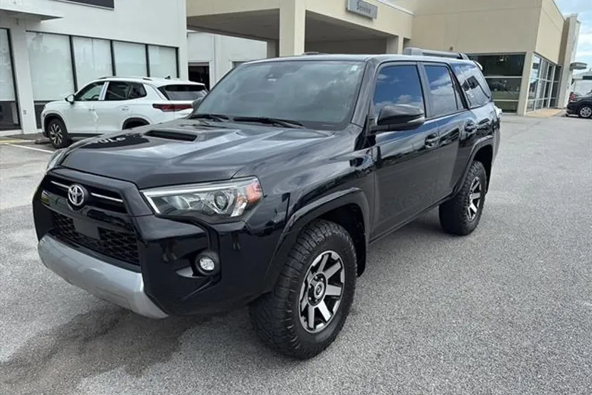 2024 Toyota 4Runner TRD Off-Road Premium photo 1