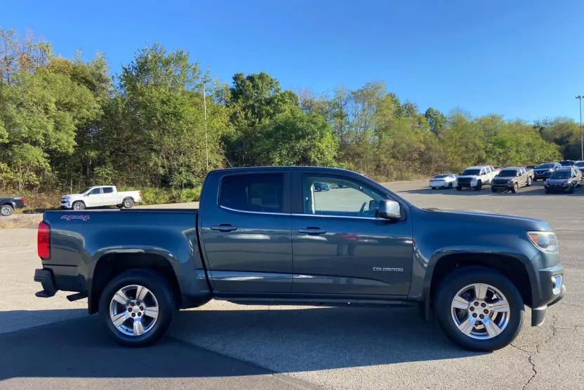 2019 Chevrolet Colorado LT photo 1