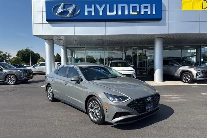 2023 Hyundai Sonata SEL photo 1
