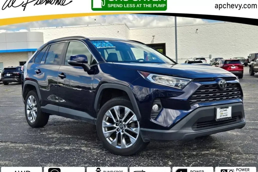 2020 Toyota RAV4 XLE Premium photo 1