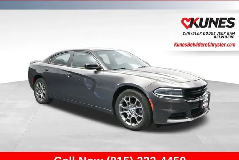 2017 Dodge Charger SE photo 1