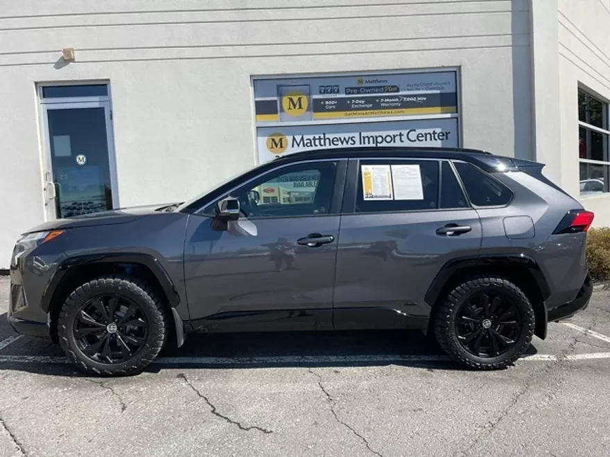 2022 Toyota RAV4 Hybrid XSE photo 1