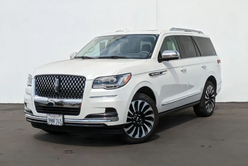 2024 Lincoln Navigator Black Label photo 1