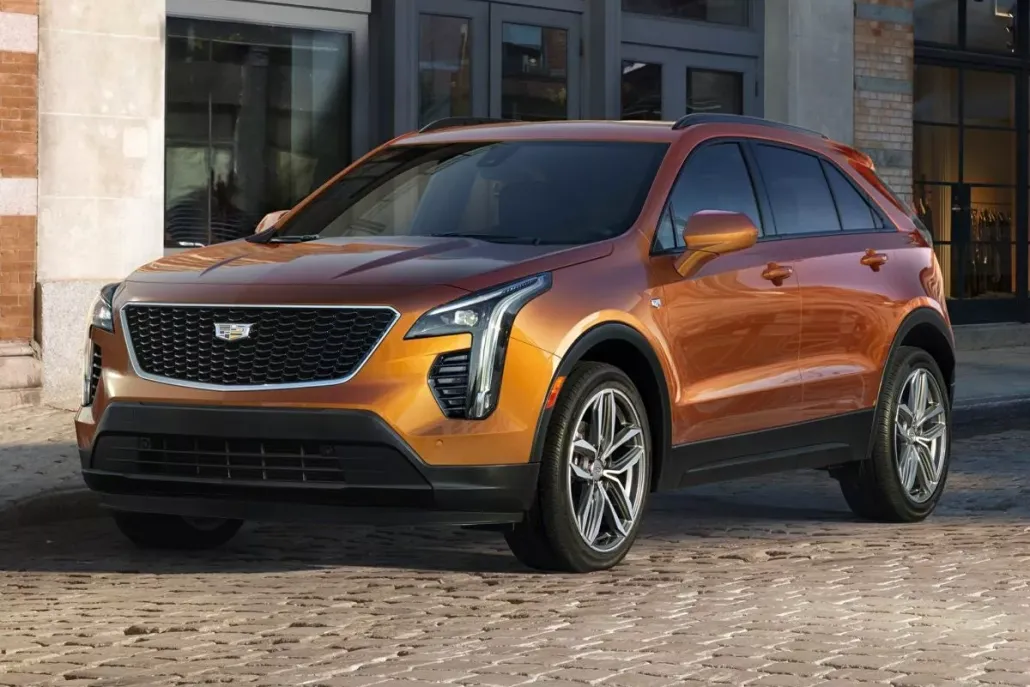 2023 Cadillac XT4 Premium Luxury photo 1