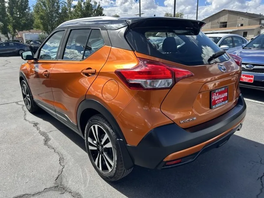 2019 Nissan Kicks S photo 1