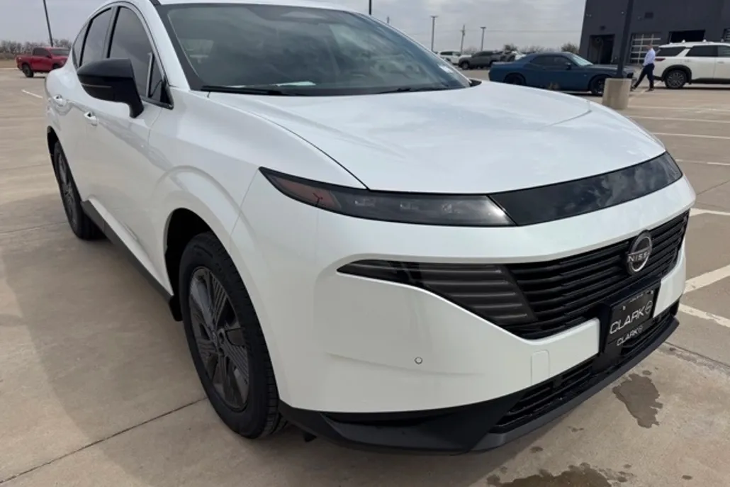 2025 Nissan Murano SL photo 1