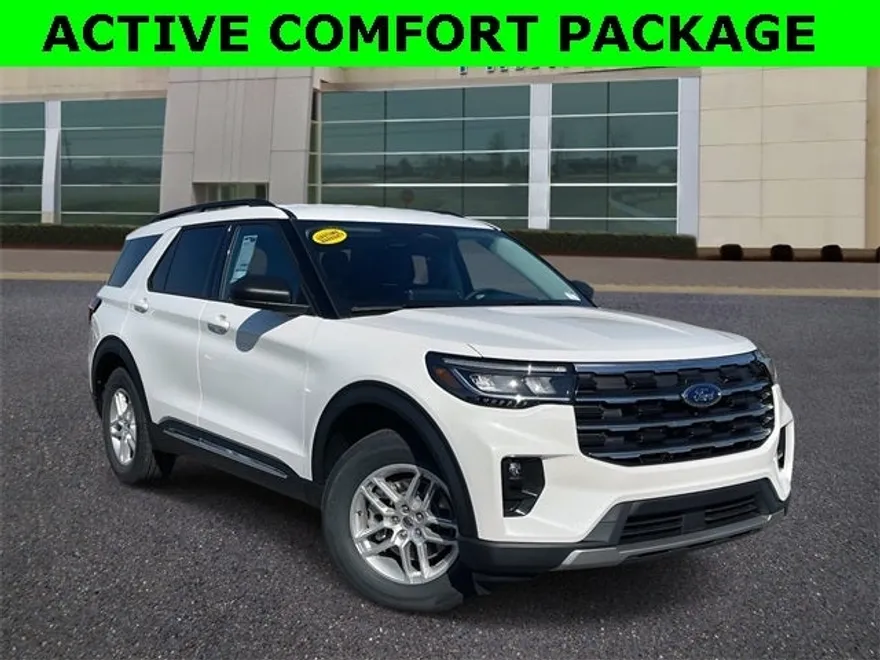 2025 Ford Explorer photo 1