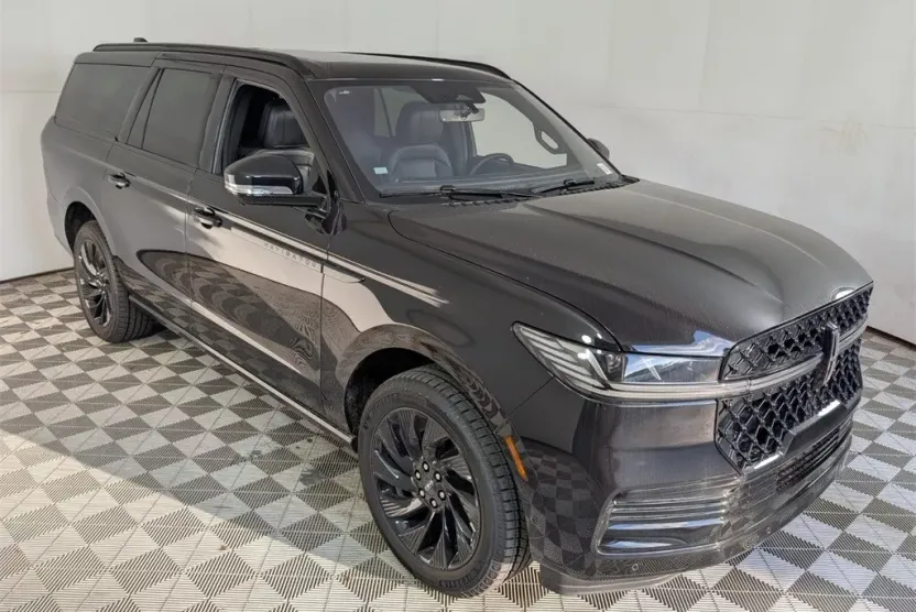 2025 Lincoln Navigator L Reserve photo 1
