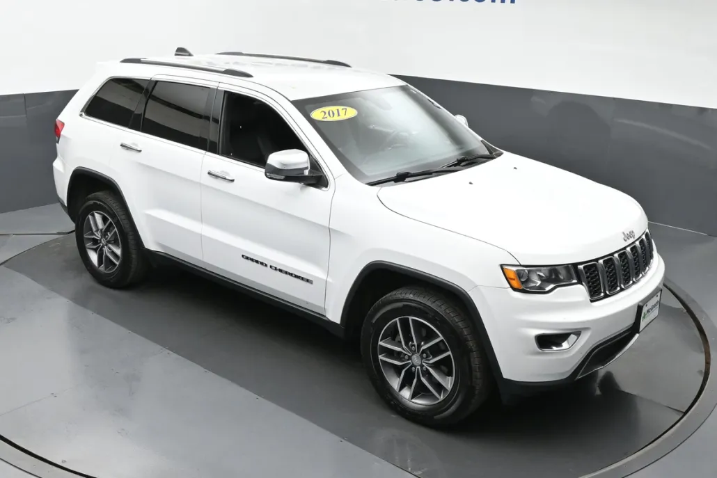 2017 Jeep Grand Cherokee Limited photo 1