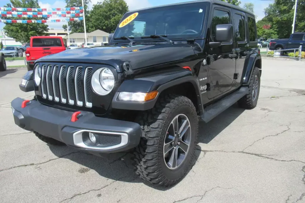 2023 Jeep Wrangler Sahara photo 1