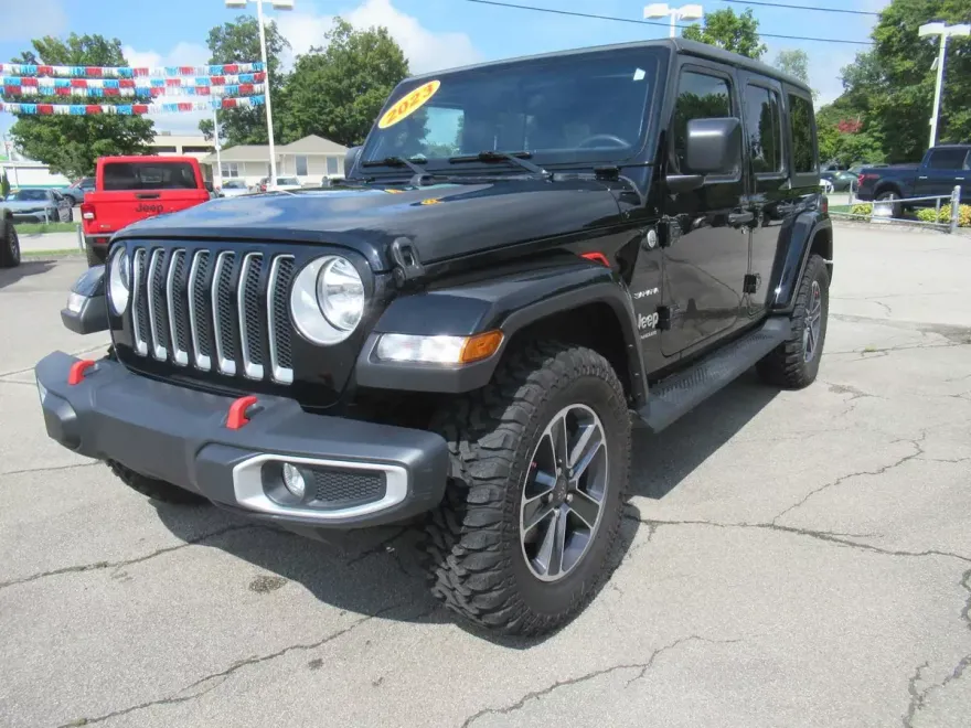 2023 Jeep Wrangler Sahara photo 1