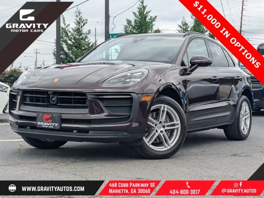 2023 Porsche Macan T photo 1