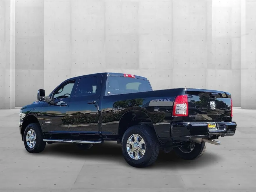 2024 Ram 2500 Big Horn photo 1