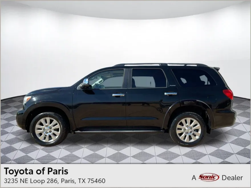 2016 Toyota Sequoia Platinum photo 1
