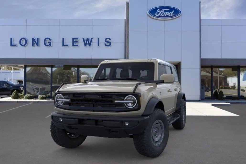 2025 Ford Bronco Outer Banks photo 1