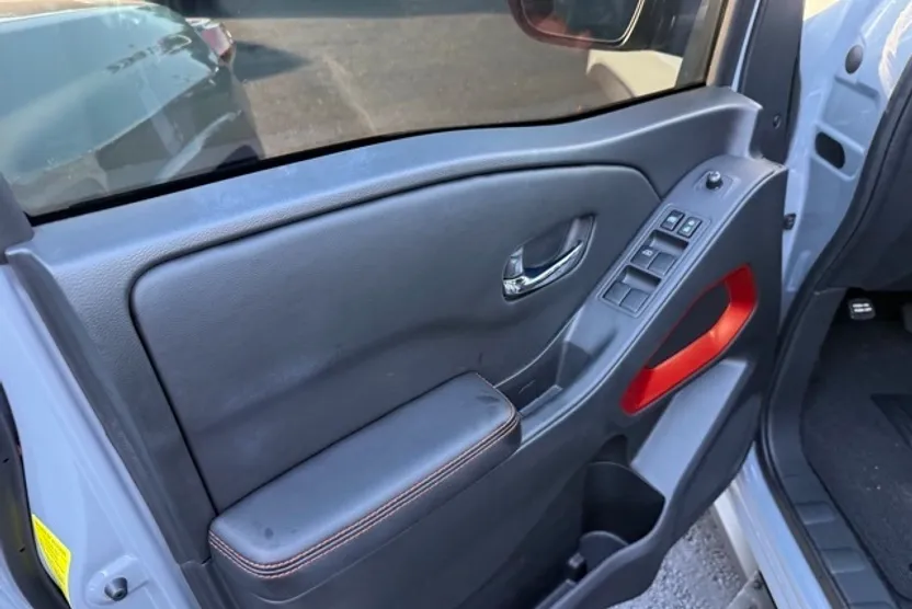 2025 Nissan Frontier PRO-4X photo 1