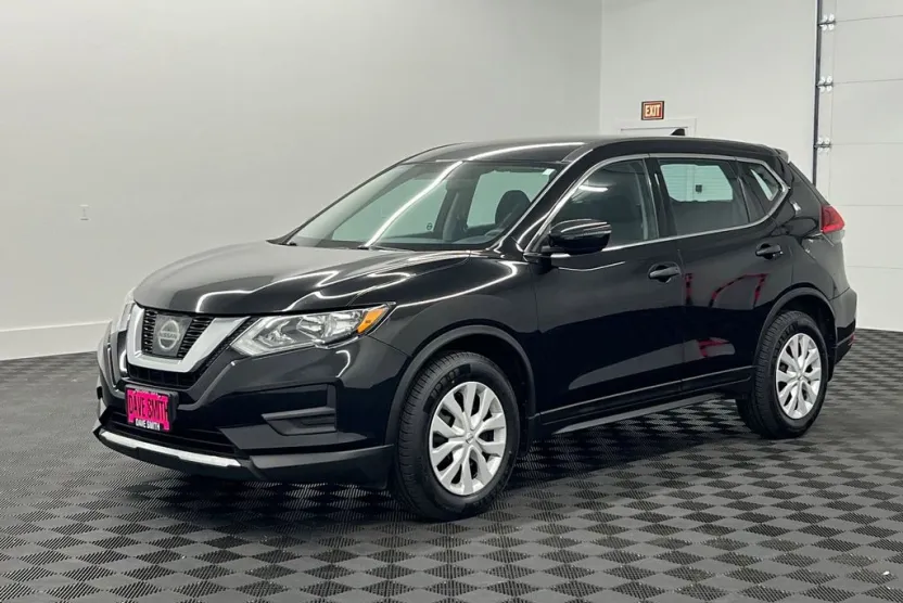 2017 Nissan Rogue S photo 1