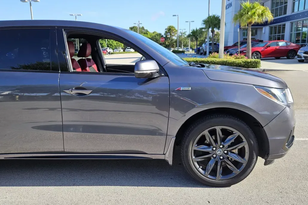 2020 Acura MDX Technology A-Spec photo 1