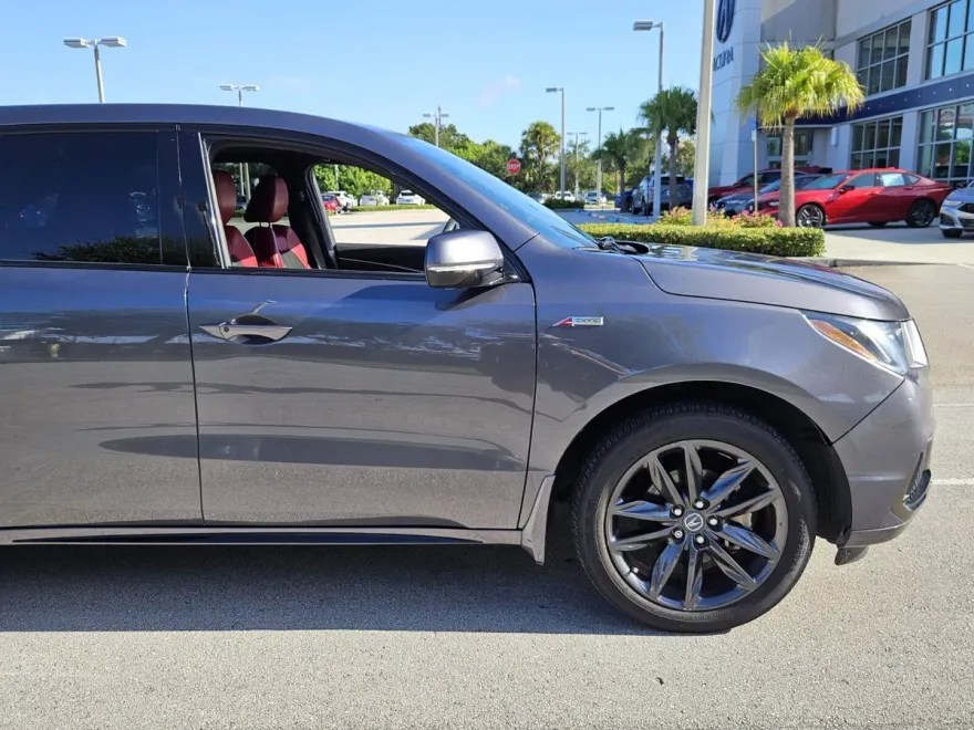 2020 Acura MDX Technology A-Spec photo 1
