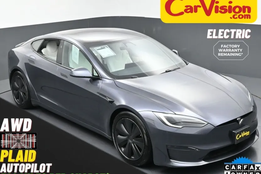 2022 Tesla Model S Plaid photo 1
