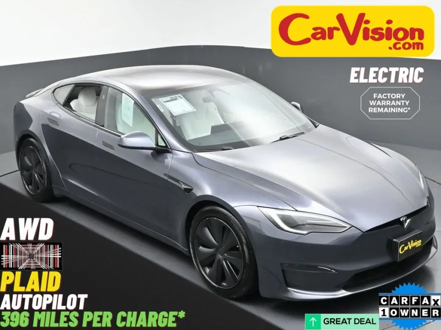 2022 Tesla Model S Plaid photo 1
