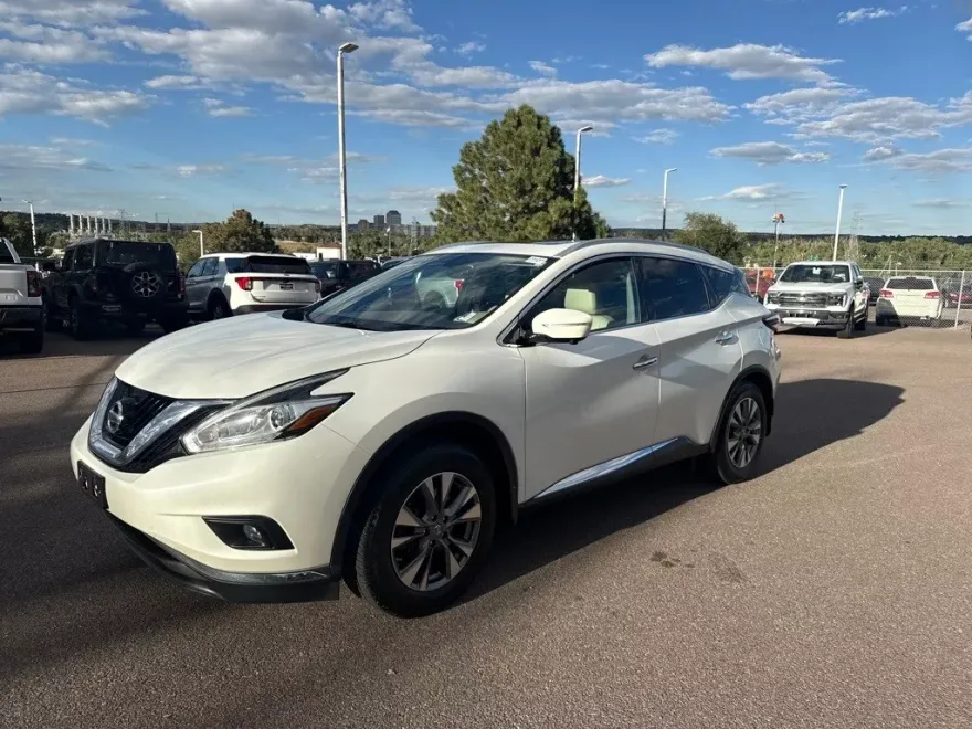 2015 Nissan Murano SL photo 1