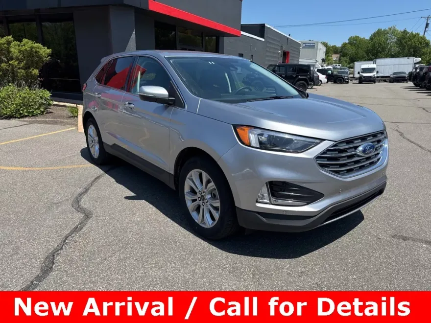 2024 Ford Edge Titanium photo 1