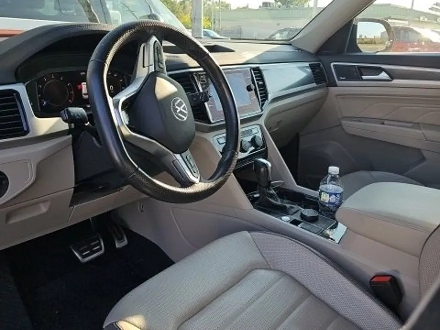 2022 Volkswagen Atlas V6 SEL Premium R-Line photo 1