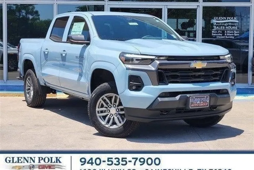 2025 Chevrolet Colorado Work Truck LT photo 1